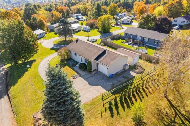 $305,000 | 274 Scottsdale Road, Newport, VT 05855