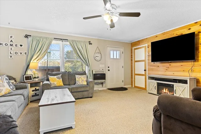 $305,000 | 274 Scottsdale Road, Newport, VT 05855