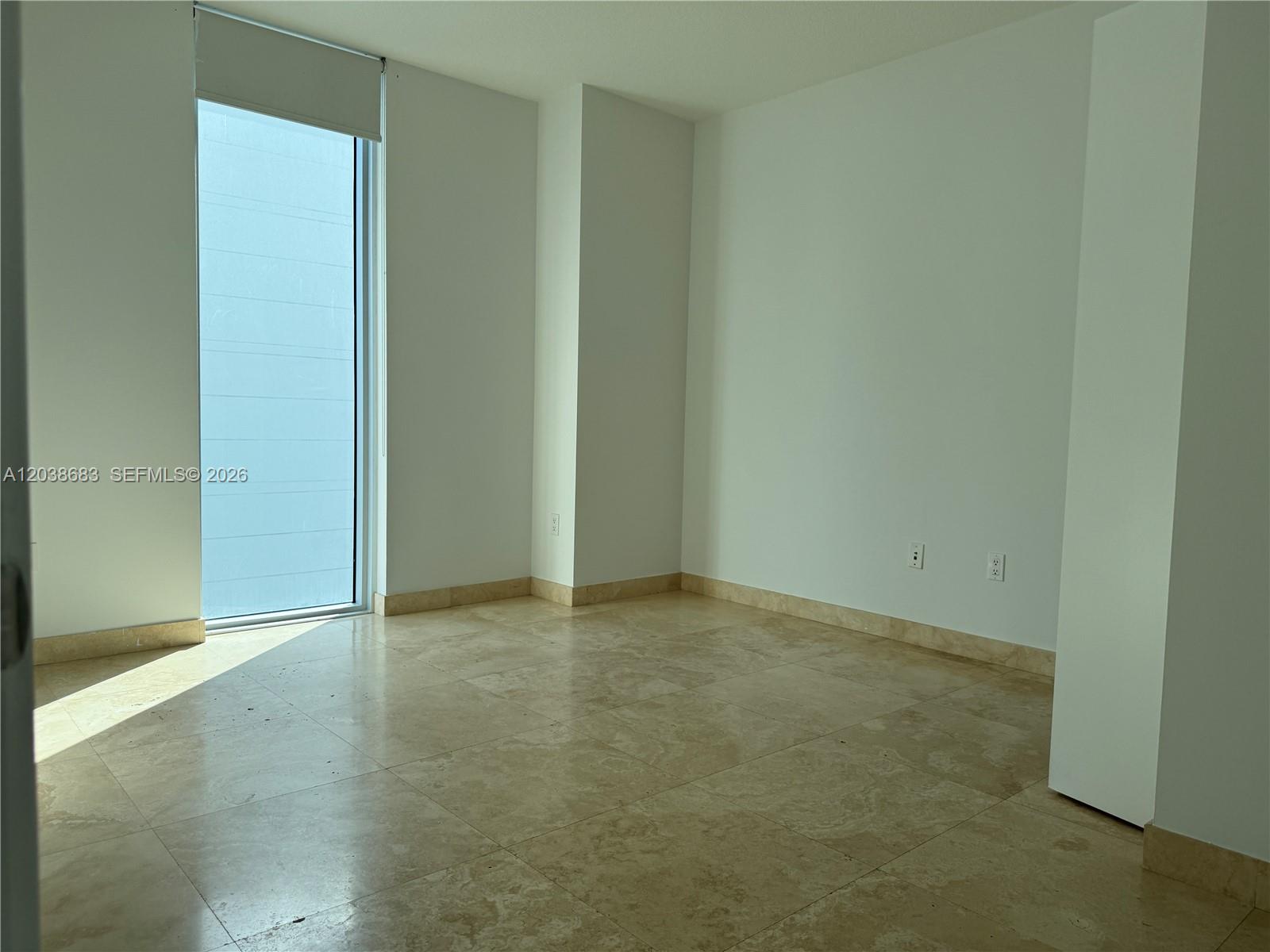 185 Southwest 7th Street, Unit 3311 Miami, FL 33130 - Photo 3 of 14