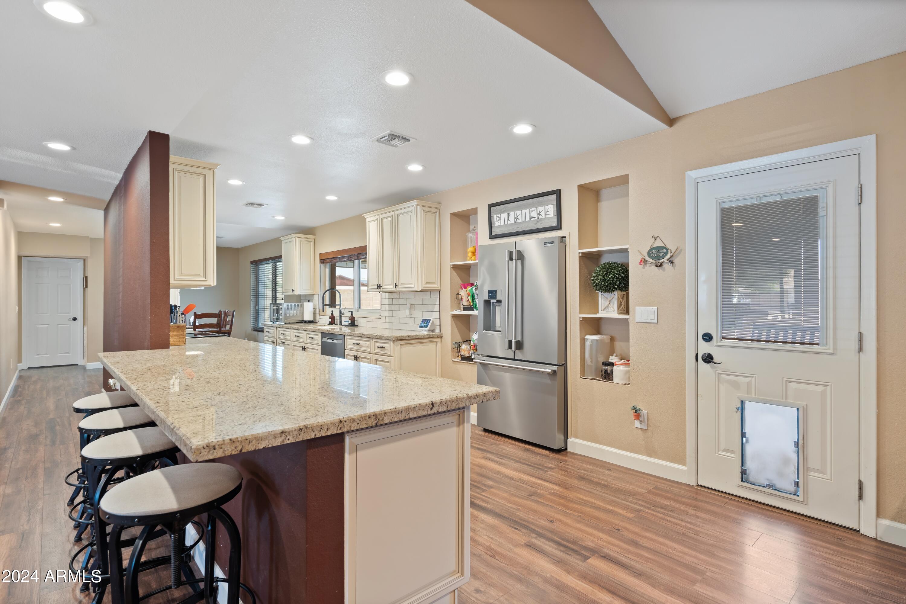 4426 East Phelps Road Phoenix, AZ 85032 - Photo 11 of 36 11-Kitchen