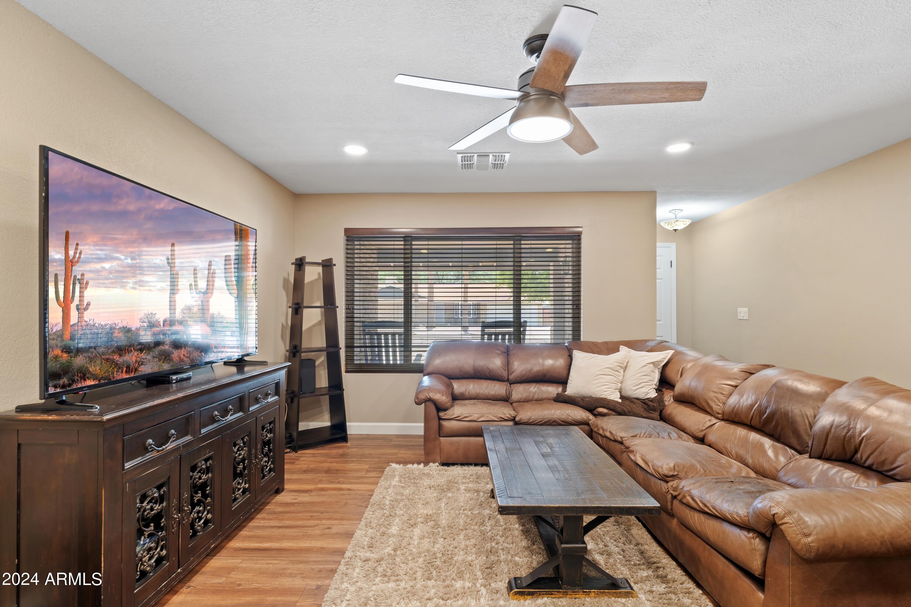 4426 East Phelps Road Phoenix, AZ 85032 - Photo 5 of 36 05-Living Room
