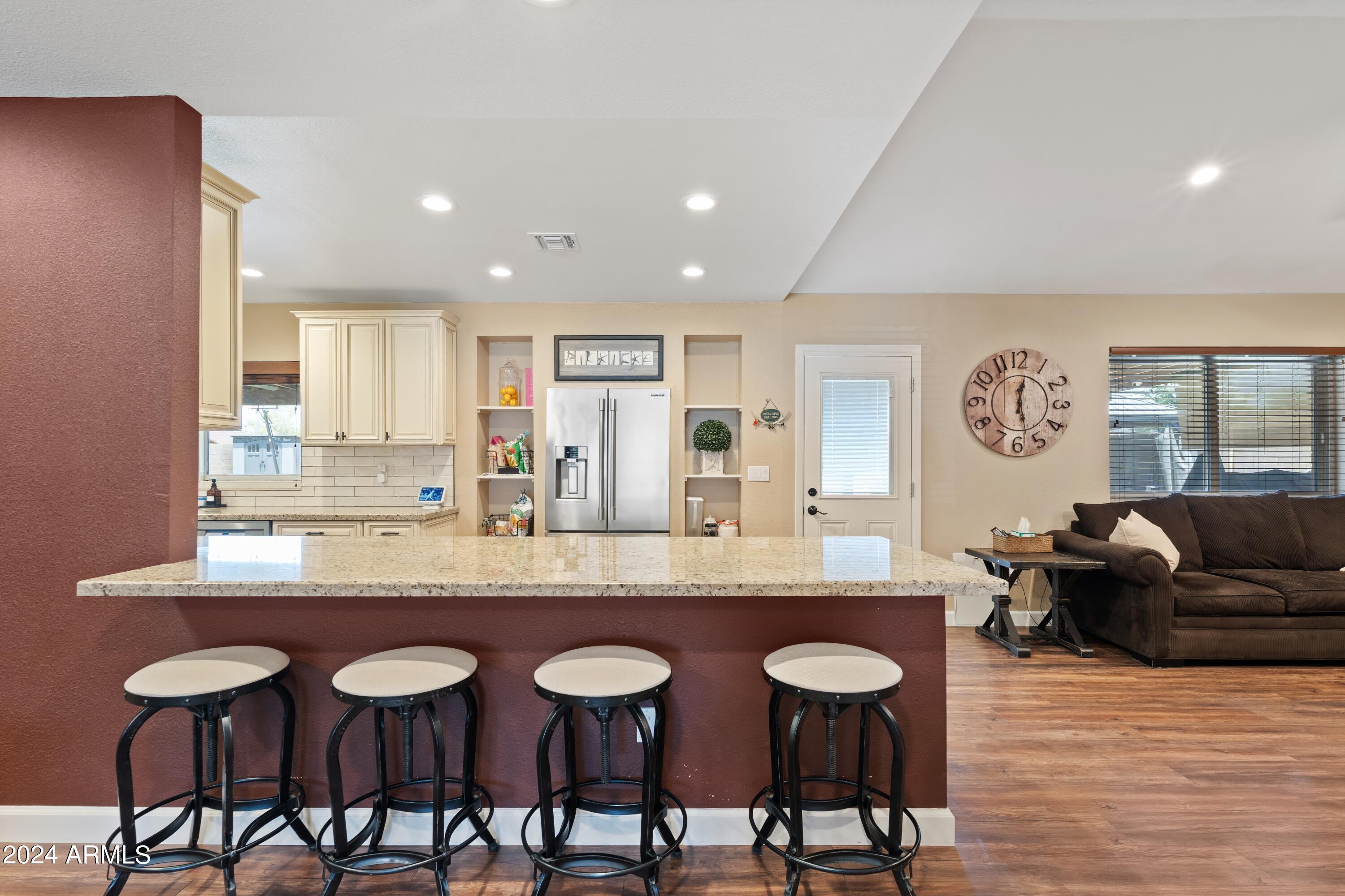 4426 East Phelps Road Phoenix, AZ 85032 - Photo 8 of 36 08-Kitchen
