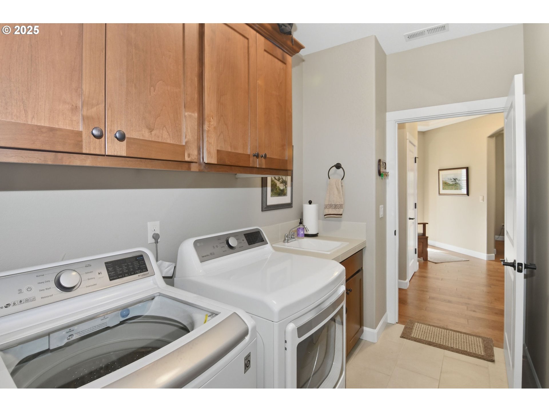 1618 Northeast 174th Street Ridgefield, WA 98642 - Photo 37 of 46 a utility room with dryer and washer