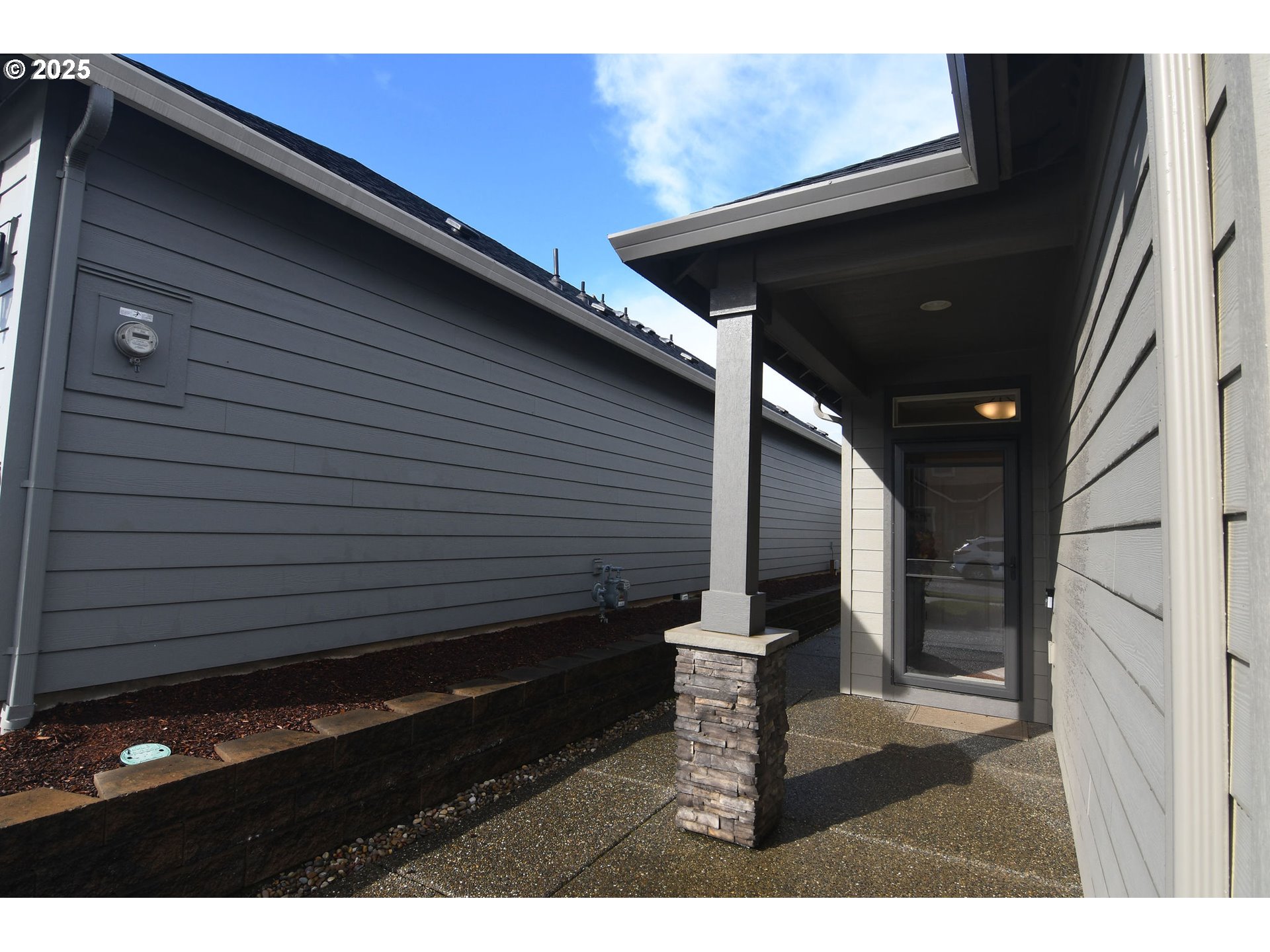 1618 Northeast 174th Street Ridgefield, WA 98642 - Photo 46 of 46 a house view with a backyard space