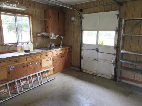 6448 North Bray Road Flint, MI 48505 - Photo 21 of 55 20438834-20.JPG