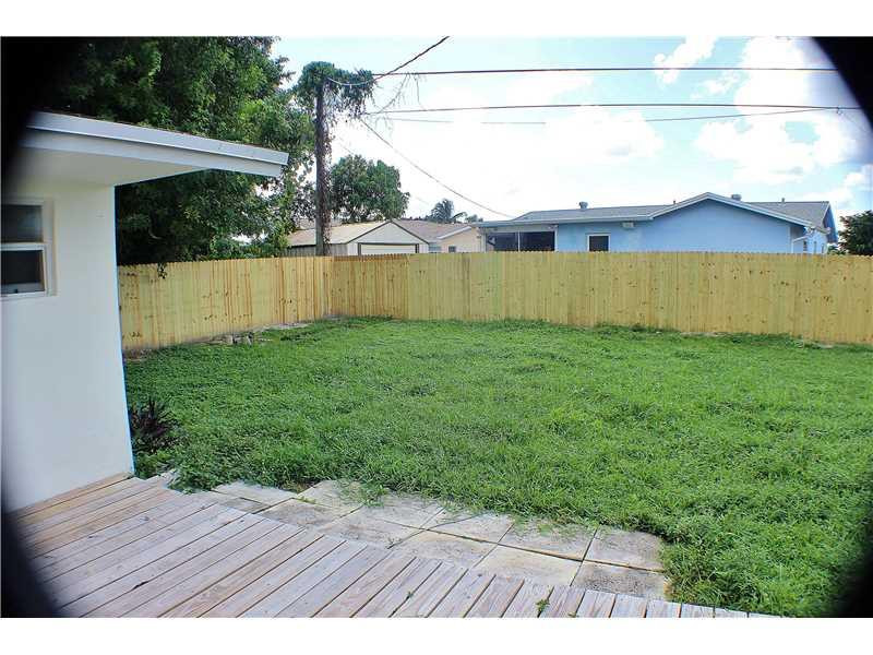 22209 Southwest 64th Way Boca Raton, FL 33428 - Photo 15 of 22 Exterior Back Other