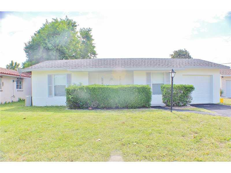22209 Southwest 64th Way Boca Raton, FL 33428 - Photo 2 of 22 Exterior Front