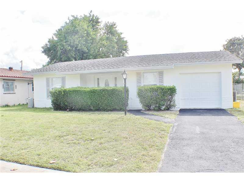 22209 Southwest 64th Way Boca Raton, FL 33428 - Photo 22 of 22 Exterior Front