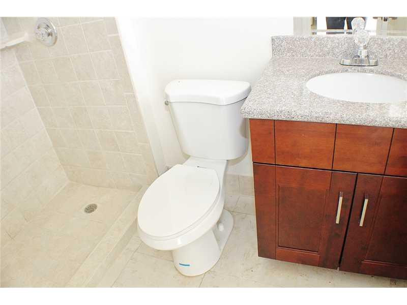 22209 Southwest 64th Way Boca Raton, FL 33428 - Photo 8 of 22 Master Bath/Spa