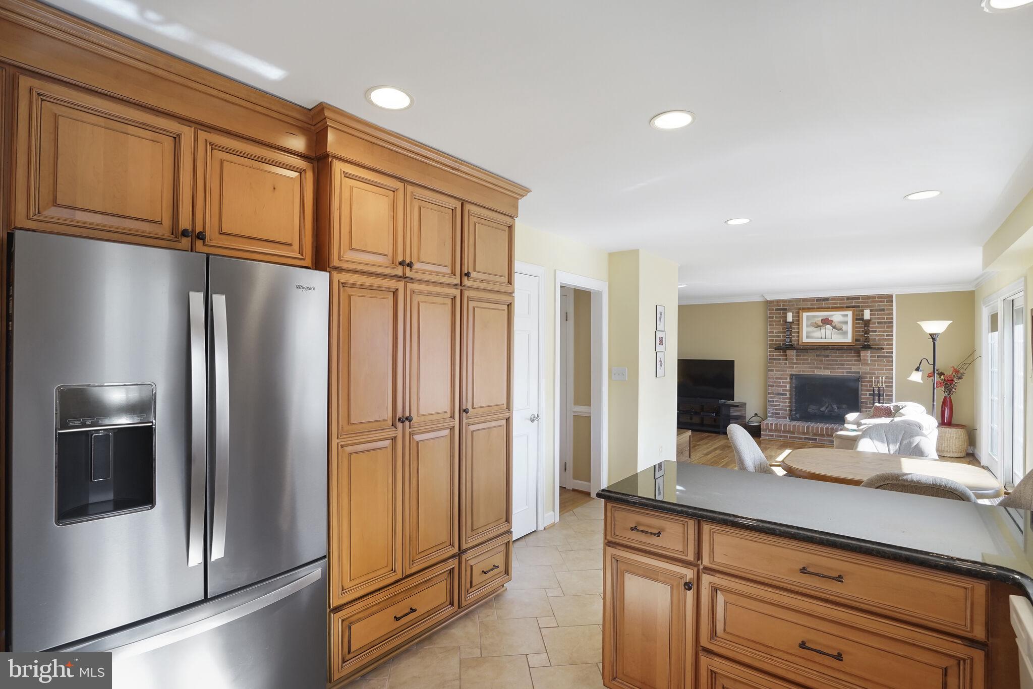 5919 Freds Oak Road Burke, VA 22015 - Photo 8 of 34 Gallery Image 8