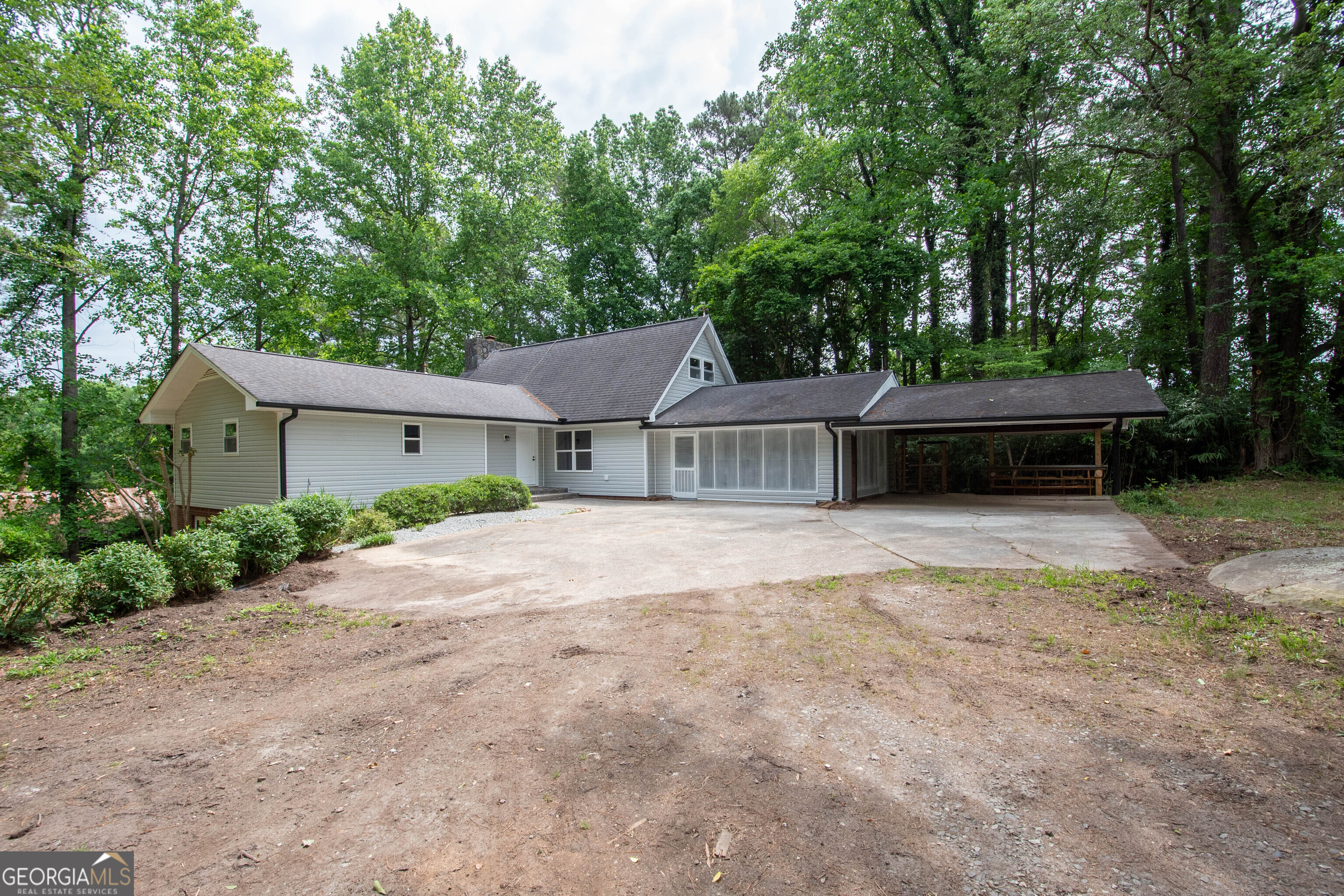 370 McDonough Road Fayetteville, GA 30214 - Photo 2 of 56