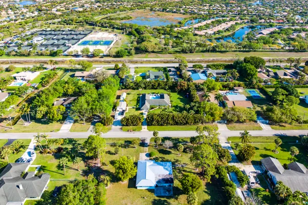 $999,900 | 8811 Pinion Drive, Wellington, FL 33467
