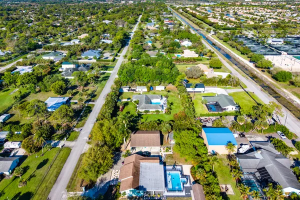 $999,900 | 8811 Pinion Drive, Wellington, FL 33467