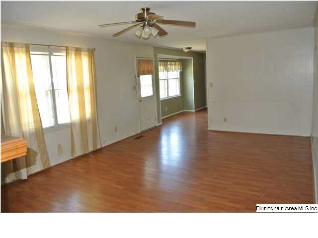 4113 Cloverdale Road Anniston, AL 36207 - Photo 3 of 10