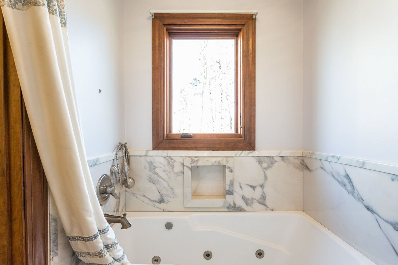 8816 Stage Ford Road Raleigh, NC 27615 - Photo 19 of 29 Owners Bath - Jetted Tub