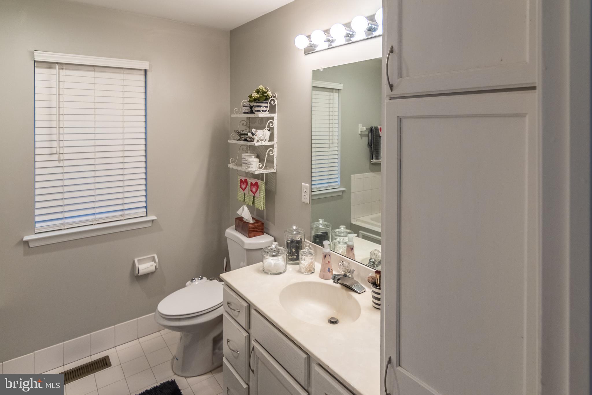 31 North Hawthorne Road Coatesville, PA 19320 - Photo 15 of 27 Primary Bathroom