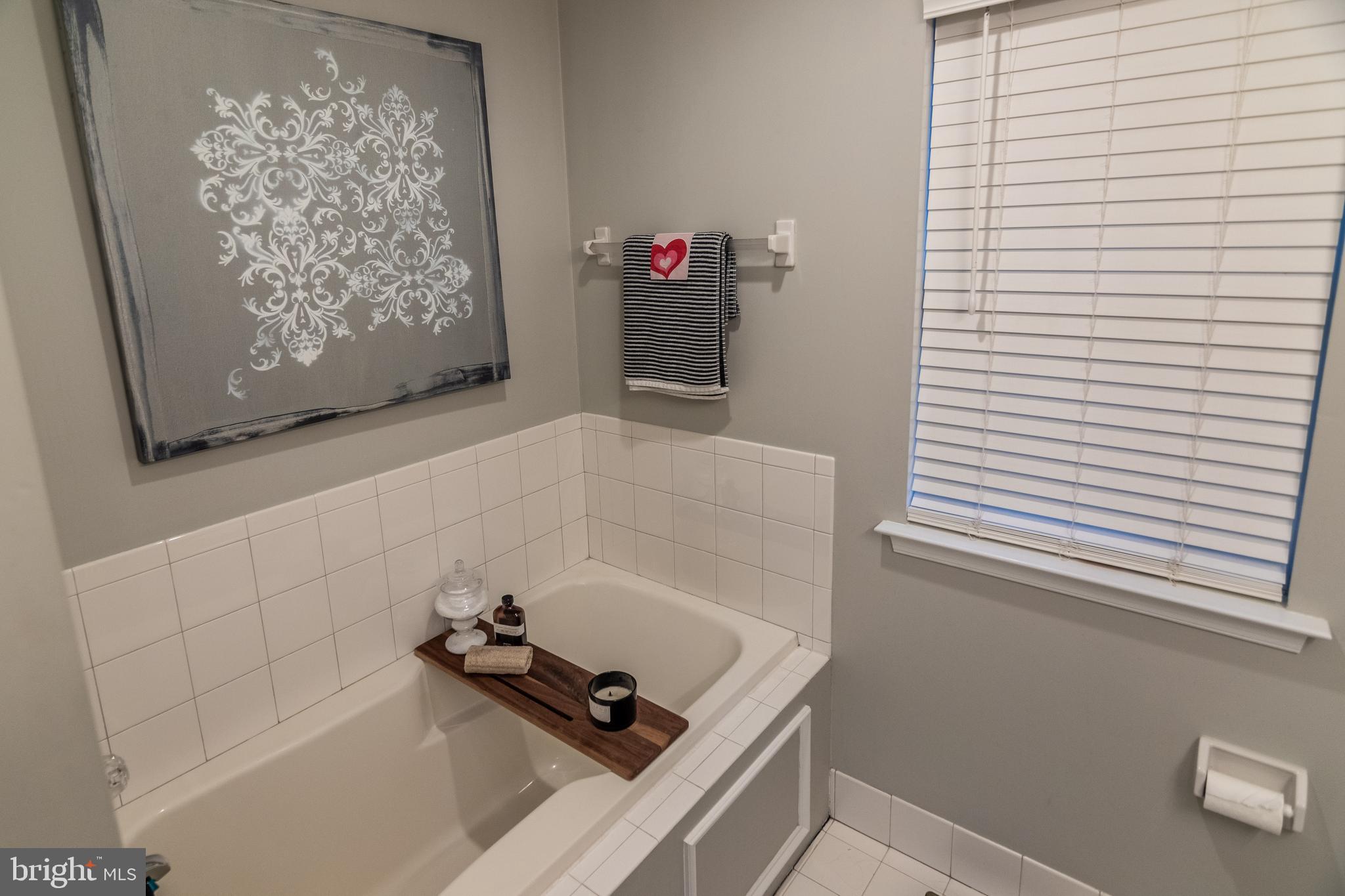 31 North Hawthorne Road Coatesville, PA 19320 - Photo 16 of 27 Primary Bathroom