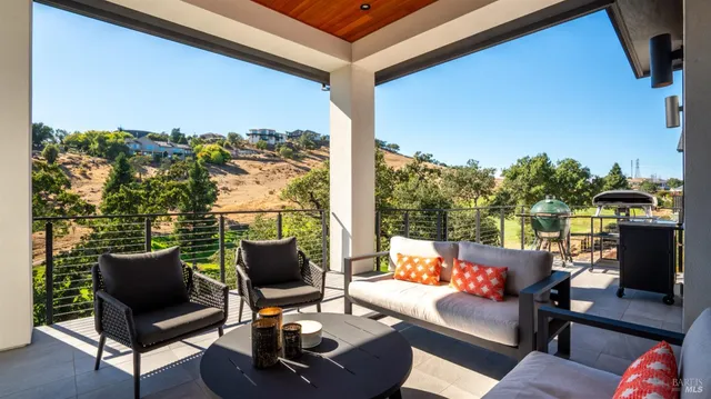 $2,295,000 | 3735 Lakebriar Place, Santa Rosa, CA 95403