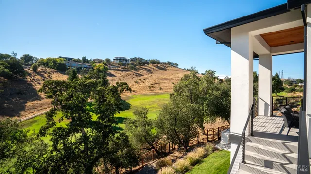 $2,295,000 | 3735 Lakebriar Place, Santa Rosa, CA 95403