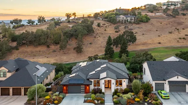 $2,295,000 | 3735 Lakebriar Place, Santa Rosa, CA 95403