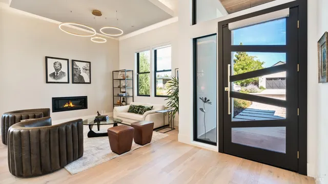 $2,295,000 | 3735 Lakebriar Place, Santa Rosa, CA 95403