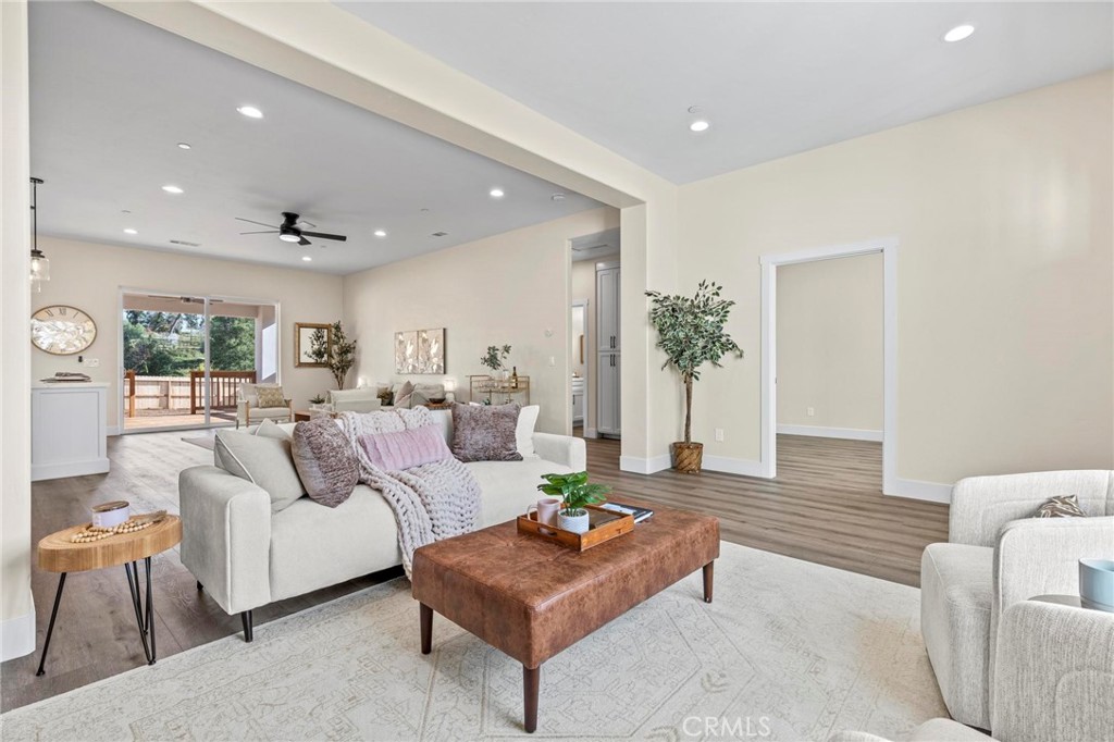 6148 Ripley Lane Paradise, CA 95969 - Photo 6 of 37 a living room with furniture and a large window