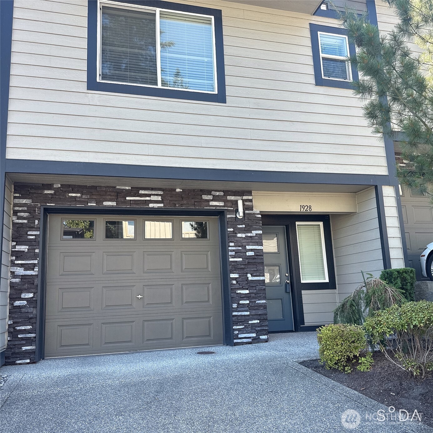 1928 78th Place Southeast Everett, WA 98203 - Photo 2 of 39