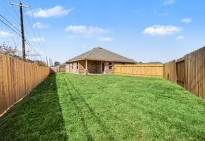 29 Greenbriar Loop Angleton, TX 77515 - Photo 4 of 19 Large backyard with endless outdoor possibilities.