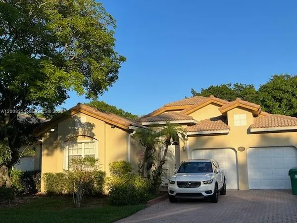 $5,000 | 2973 Northwest 97th Court, Unit 2973, Doral, FL 33172