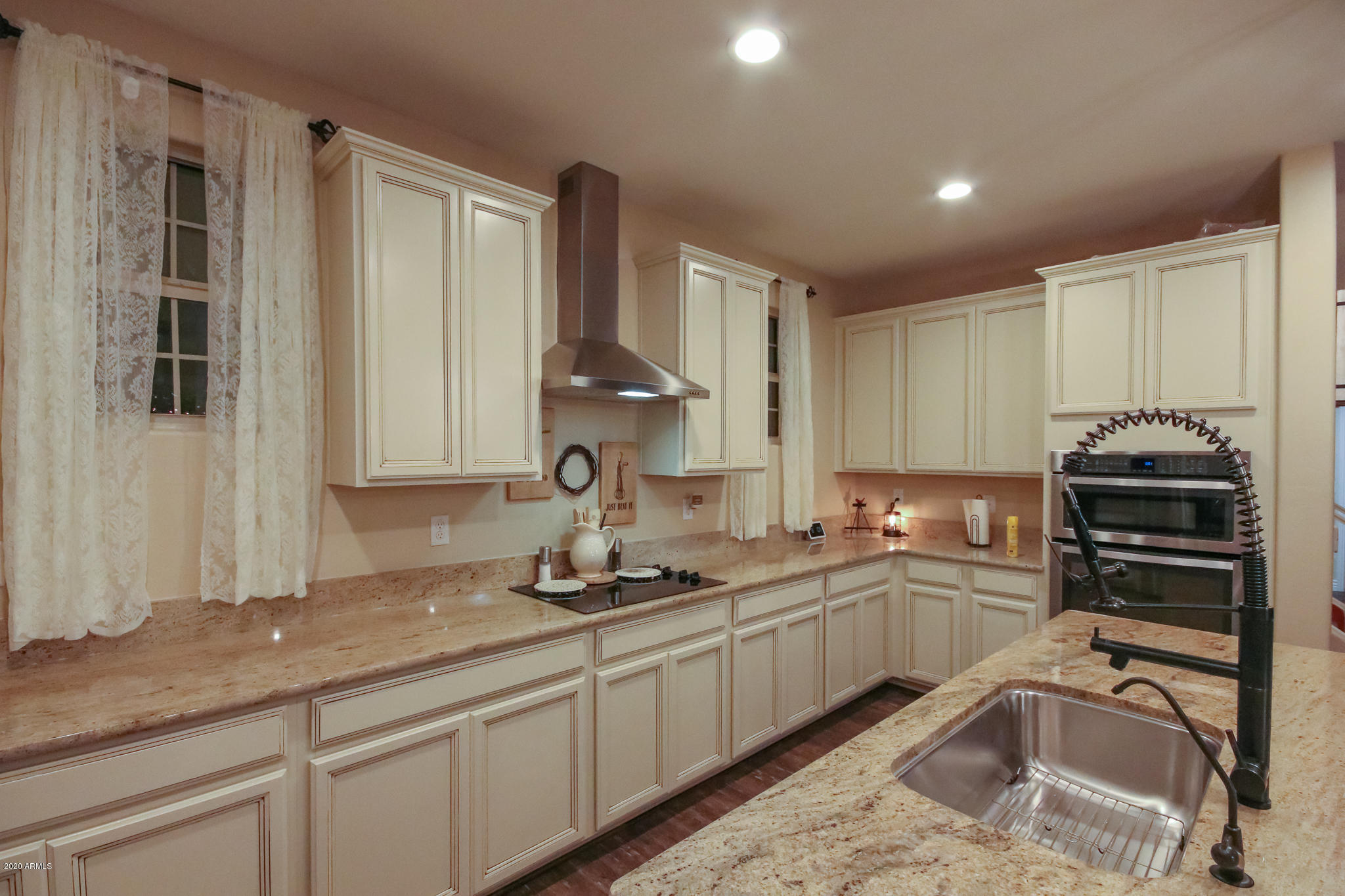 4062 East Ranch Road Gilbert, AZ 85296 - Photo 6 of 25 KITCHEN 6