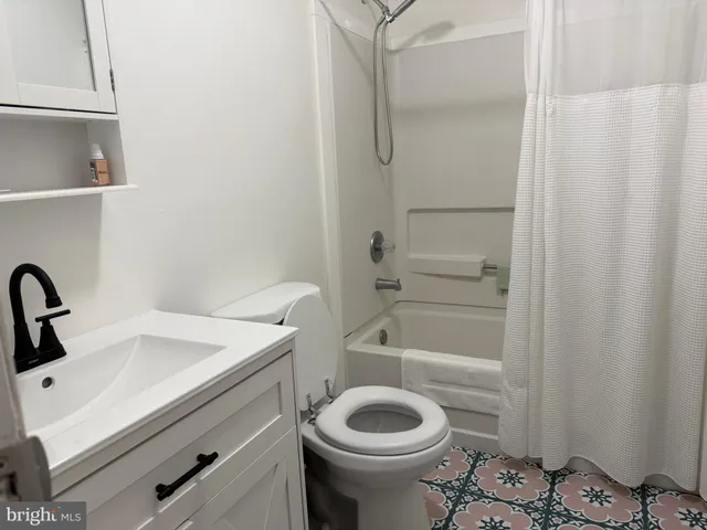 $425,000 | 304 Chestnut Avenue, Wilmington, DE 19809