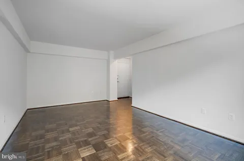$385,000 | 3601 Wisconsin Avenue Northwest, Unit 111, Washington, DC 20016
