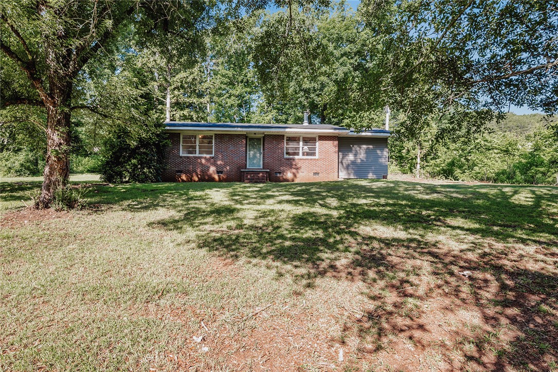 209 Cleveland Pike Road Westminster, SC 29693 - Photo 3 of 30