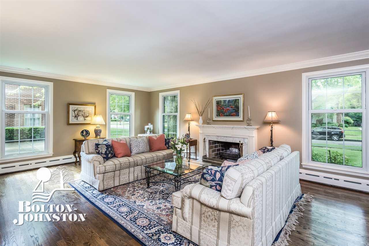 84 Merriweather Road Grosse Pointe Farms, MI 48236 - Photo 5 of 57