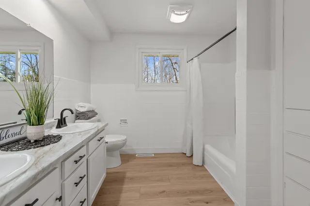 $575,000 | N1454 Highway 47, Bonduel, WI 54107