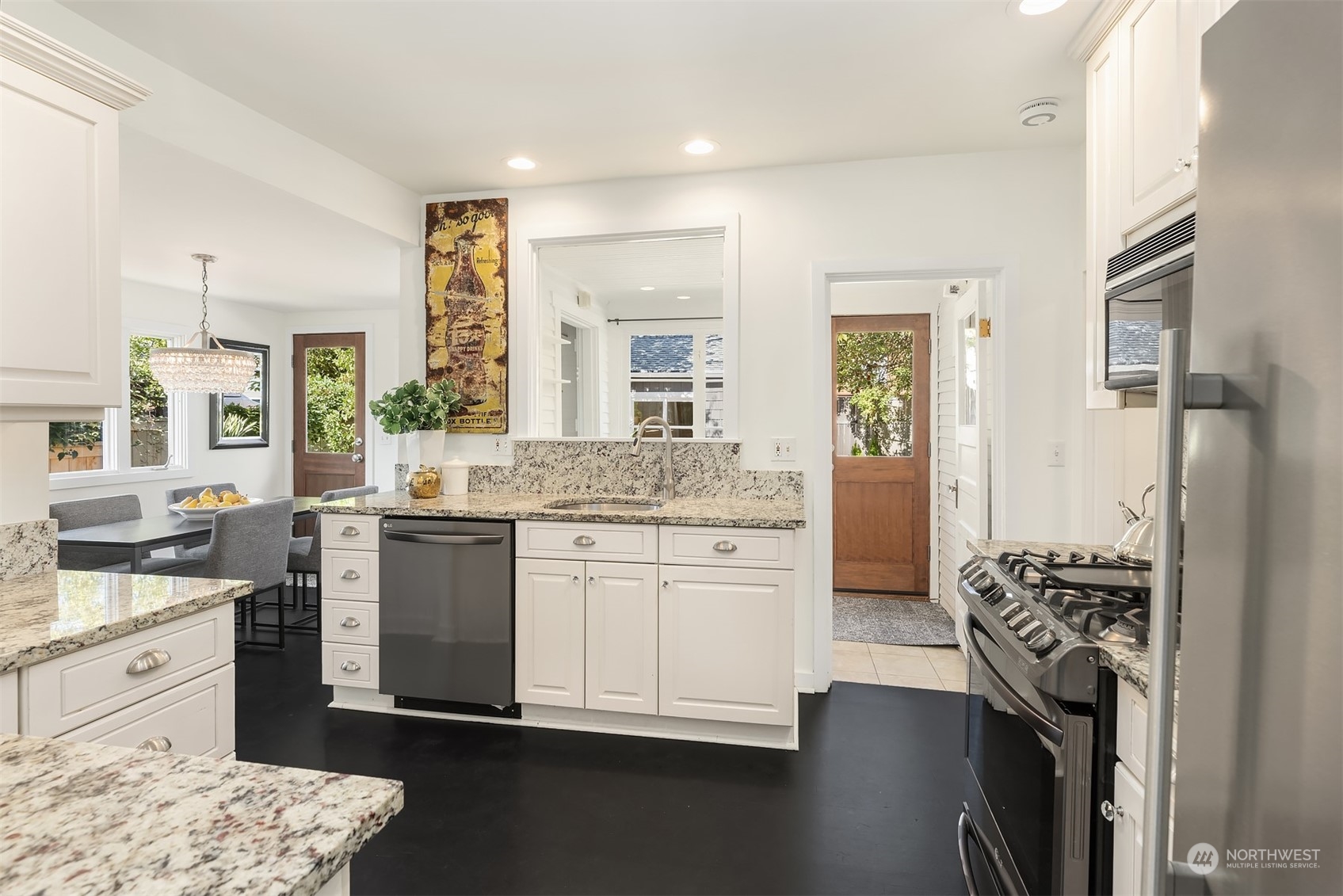 4922 Southwest Dawson Street Seattle, WA 98136 - Photo 12 of 40 Gallery Image 12