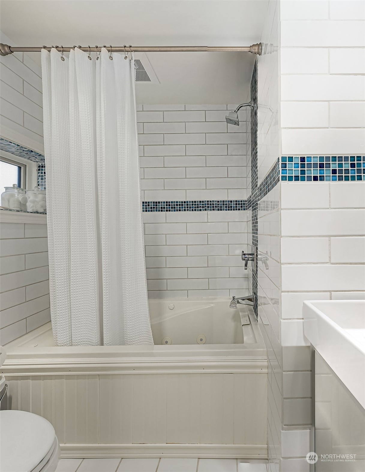 4922 Southwest Dawson Street Seattle, WA 98136 - Photo 20 of 40 Gallery Image 20