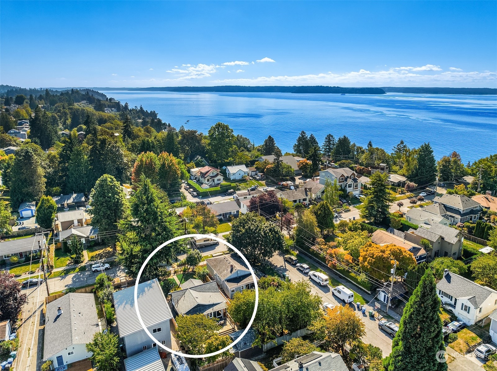 4922 Southwest Dawson Street Seattle, WA 98136 - Photo 2 of 40 Gallery Image 2