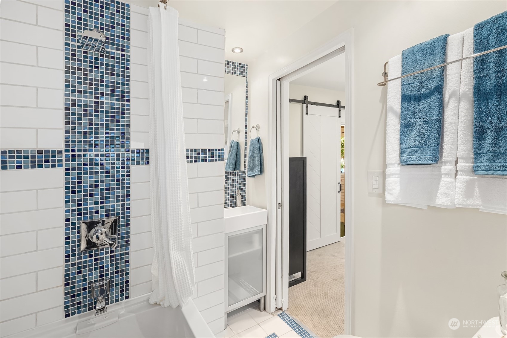 4922 Southwest Dawson Street Seattle, WA 98136 - Photo 21 of 40 Gallery Image 21
