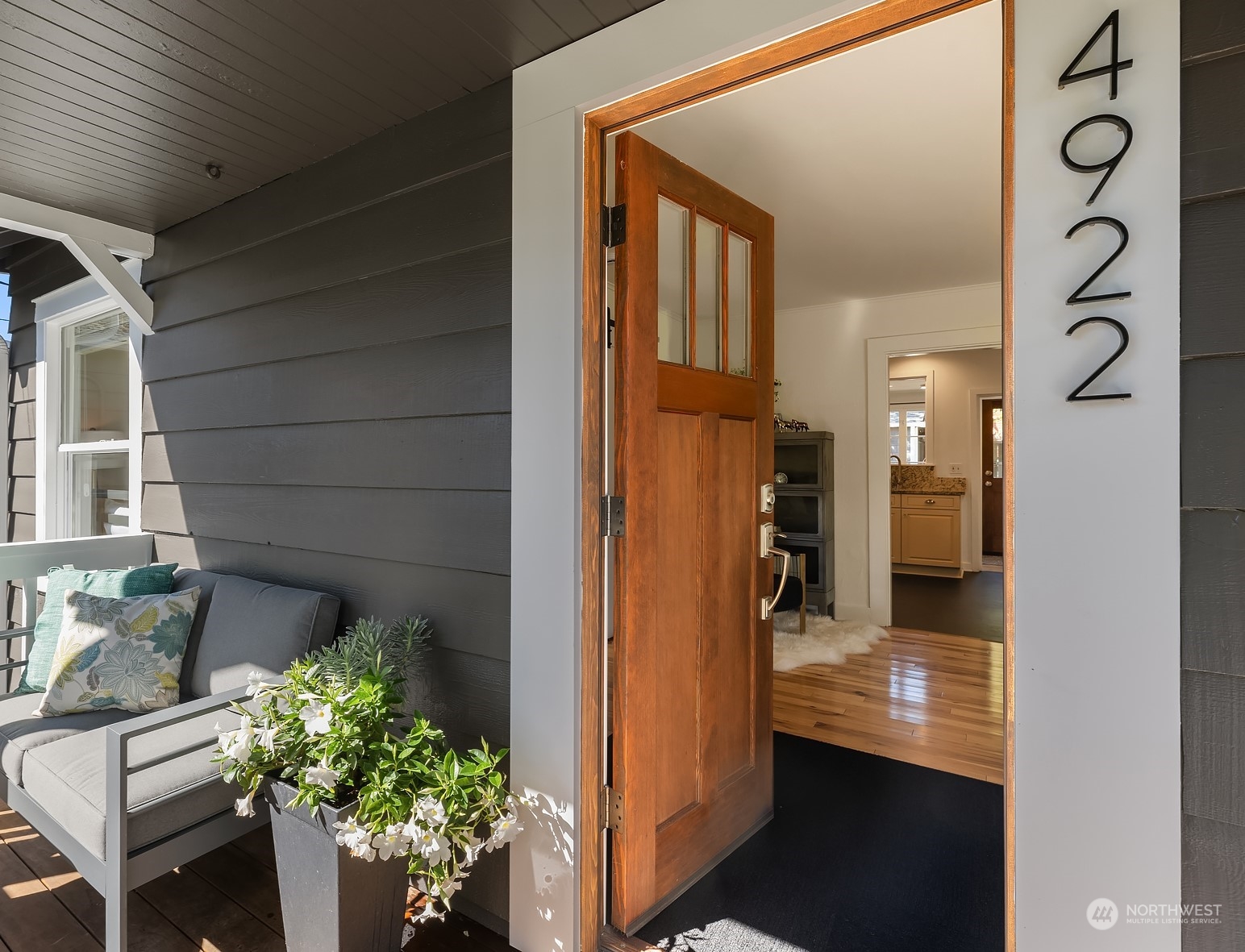 4922 Southwest Dawson Street Seattle, WA 98136 - Photo 3 of 40 Gallery Image 3