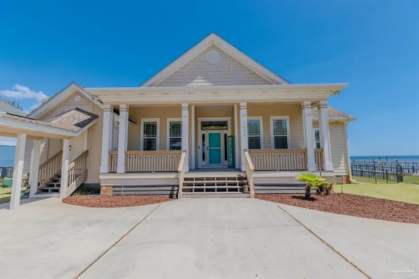 $999,000 | 1636 Moonraker Drive, Milton, FL 32583