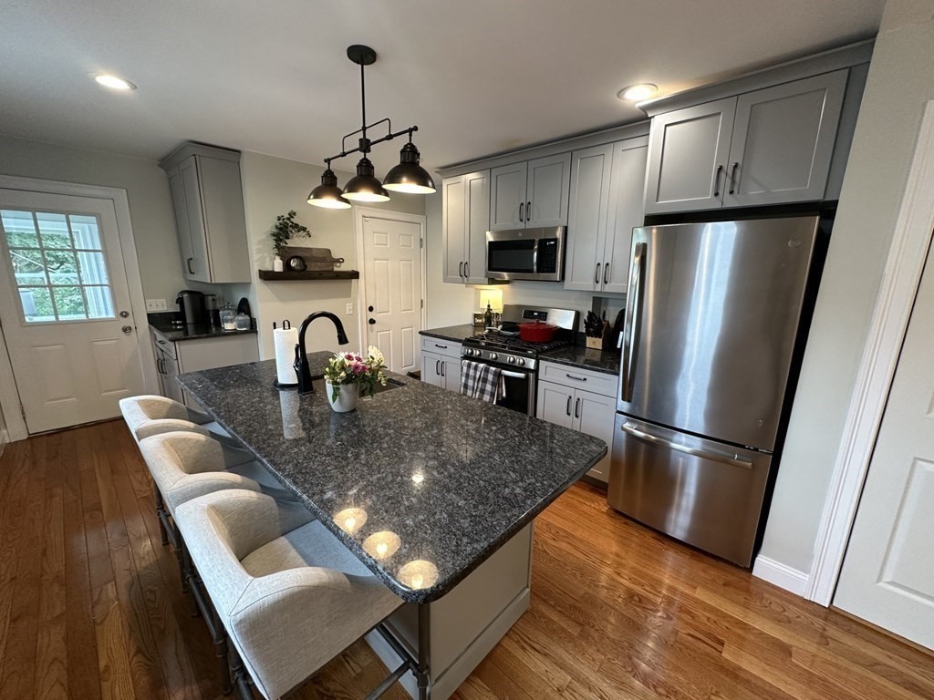 64 L Street Boston, MA 02127 - Photo 2 of 27
