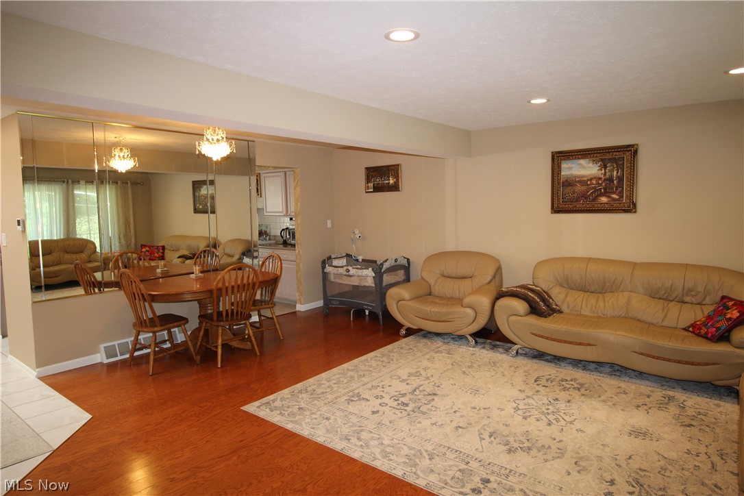6462 State Road, Unit O17 Parma, OH 44134 - Photo 5 of 33