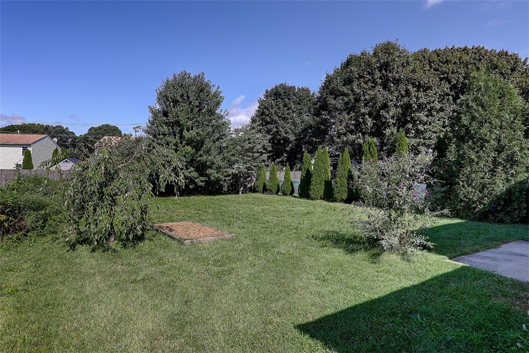 55 Chiswick Road Warwick, RI 02889 - Photo 23 of 26 Gallery Image 23