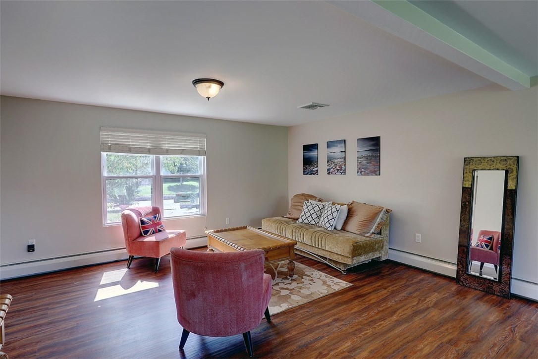 55 Chiswick Road Warwick, RI 02889 - Photo 4 of 26 Gallery Image 4
