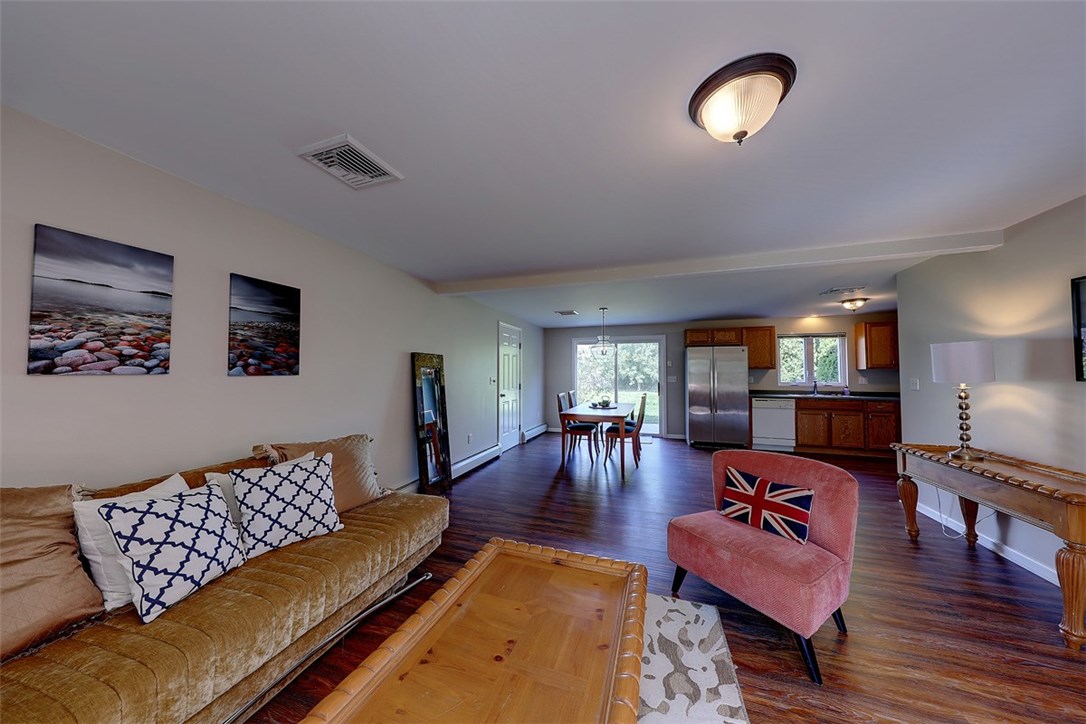55 Chiswick Road Warwick, RI 02889 - Photo 6 of 26 Gallery Image 6