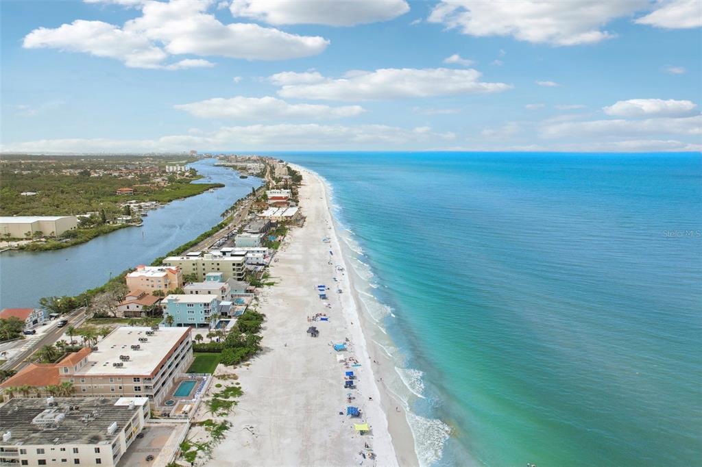 14800 Walsingham Road, Unit 1215 Largo, FL 33774 - Photo 33 of 34 a view of city and ocean