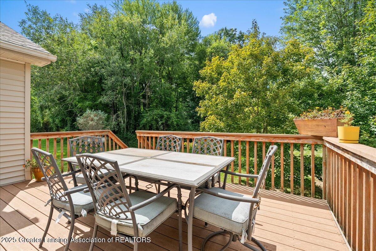 11985 Secluded Ridge Drive Byron, MI 48418 - Photo 29 of 39 43-Media Jett - 40