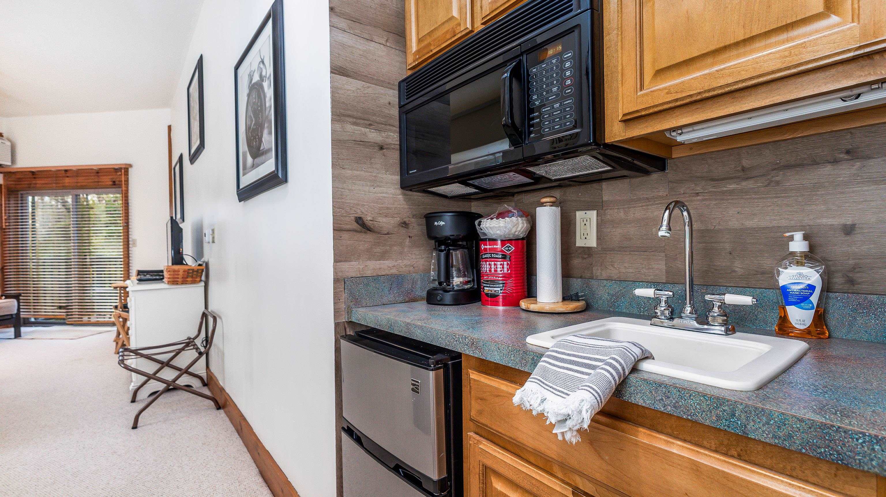 5129 West Longhollow Road Galena, IL 61036 - Photo 2 of 20