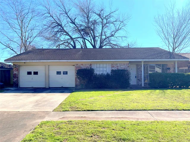 $1,895 | 9011 Alcott Drive, Houston, TX 77080